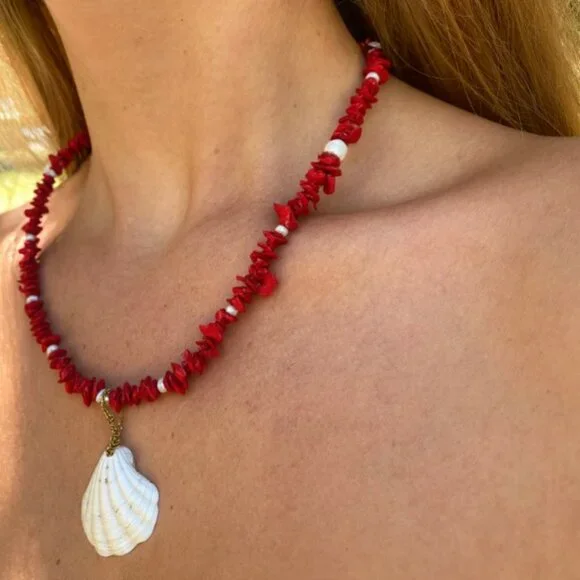 Handmade red coral beads, freshwater pearls and scallop necklace - Picture 9 of 13